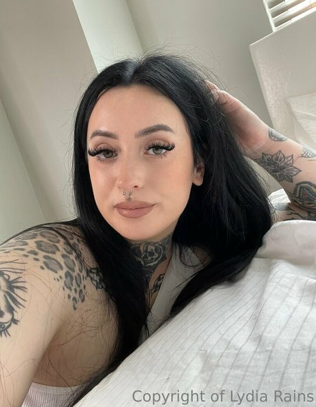 eating onlyfans hot nude photo