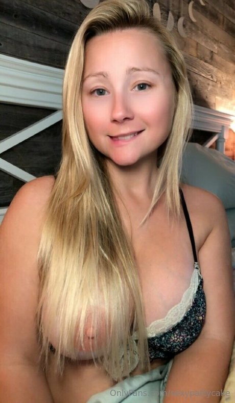 Pattycake model hot picture