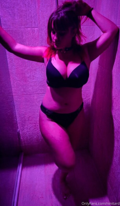 Niniibear art actress pic