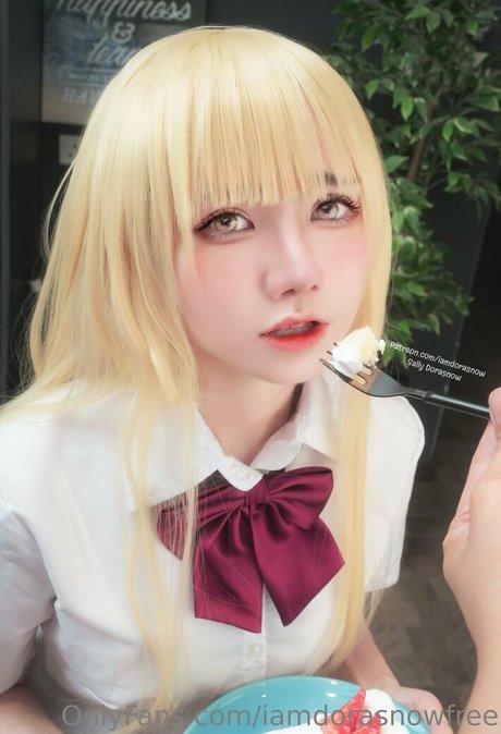 iamdorasnowfree model art picture