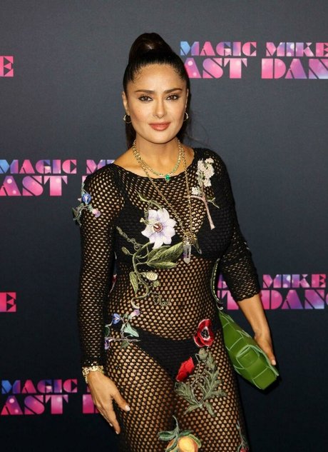 Salma Hayek model sexy photo