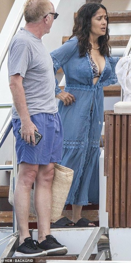 Salma Hayek nice model picture