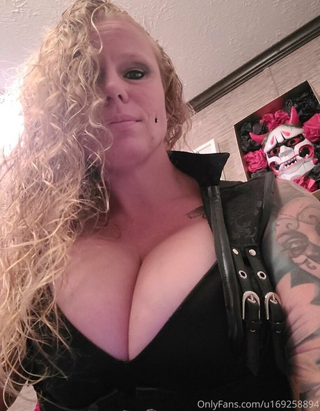 bigbootymandyj1981 hot star pictures