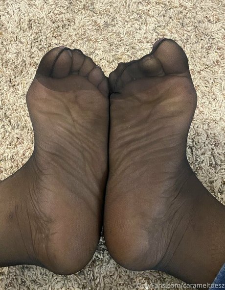 Carameltoesz nude star pics