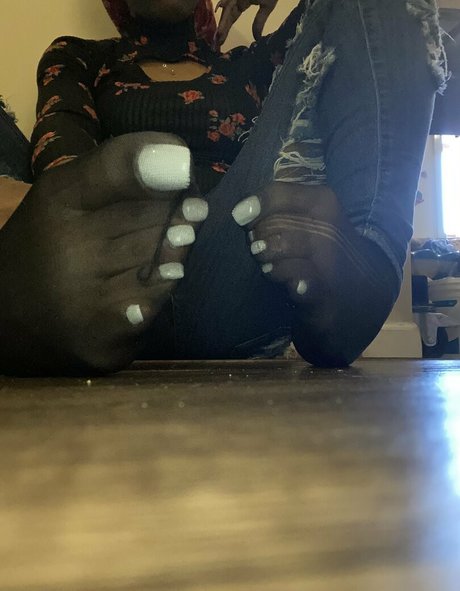 Carameltoesz pornstar naked pictures