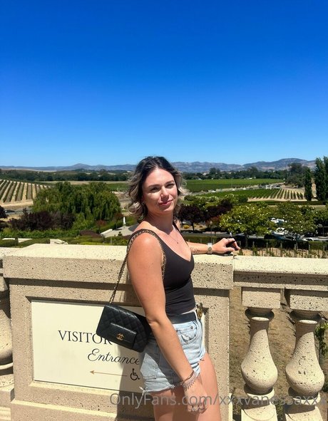 Xxxvanessaxxx porn star photos