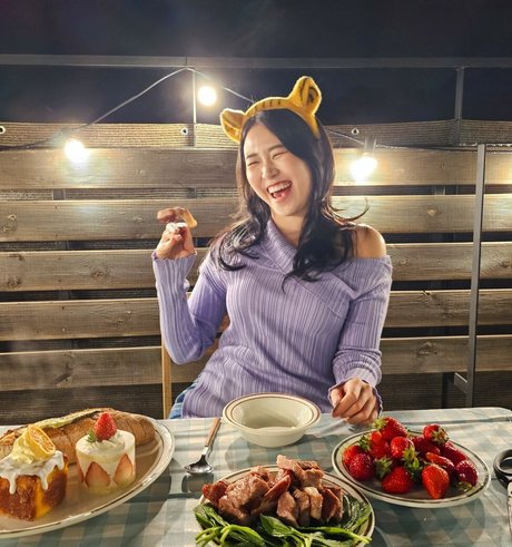 black hair onlyfans sexy gallery