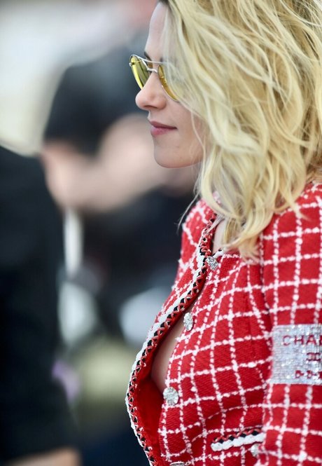 mature solo onlyfans pretty pic