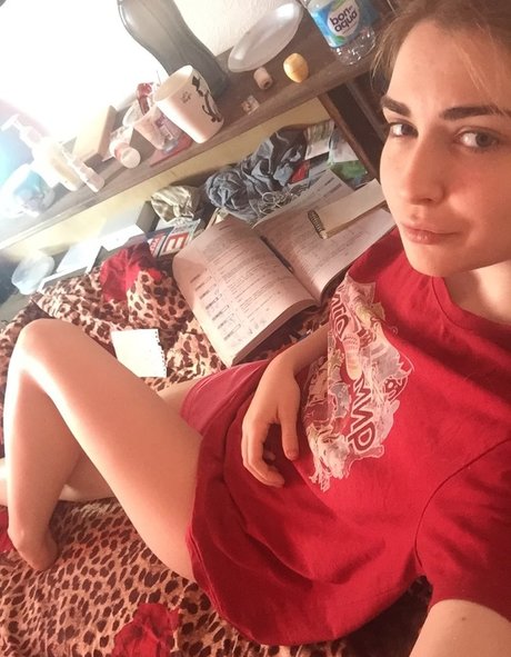 Arina Berdnikova nude model picture