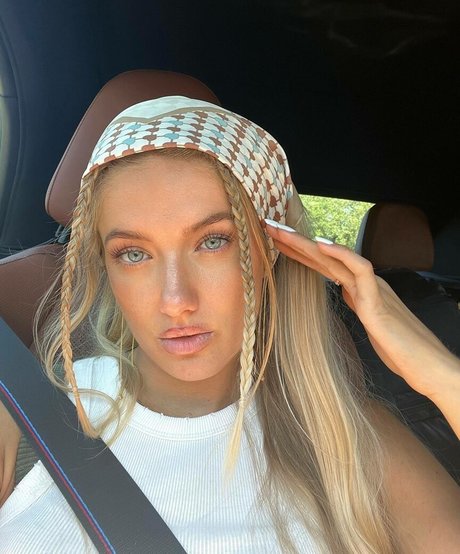 Alica Schmidt hd model pics