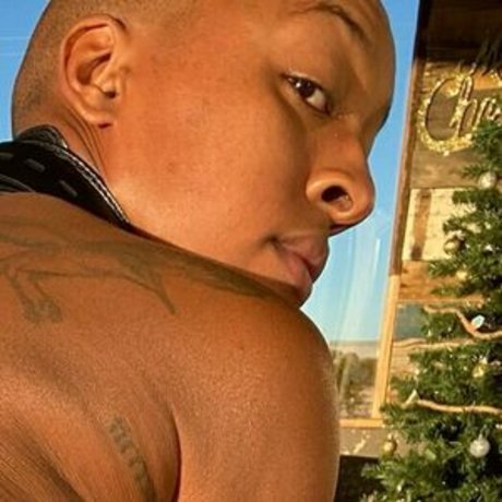 arab muscle onlyfans adult image