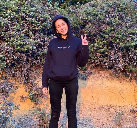 Yana Mori star art archive