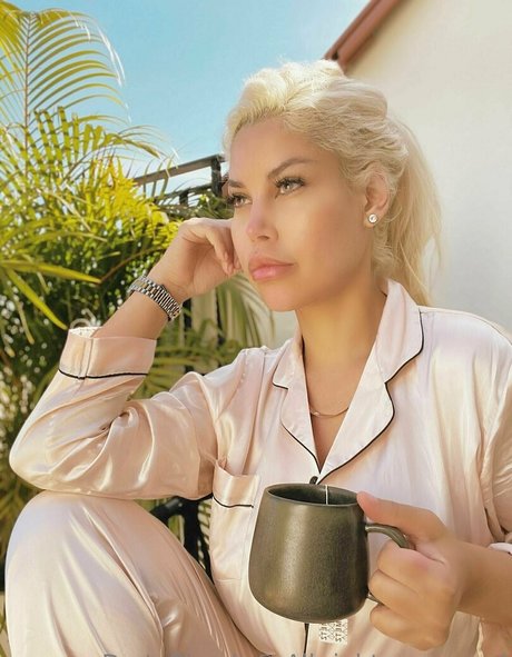 lesbian feet onlyfans free sexy img