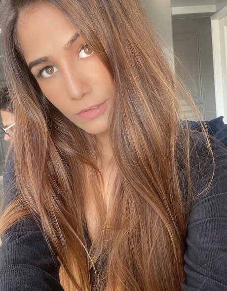 poonampandeytv pornstar adult photo