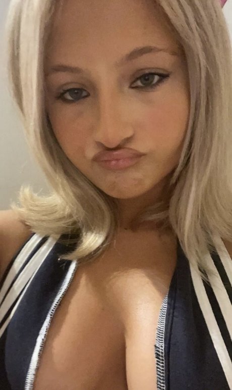 Daisy Campbell beautiful pornstar picture