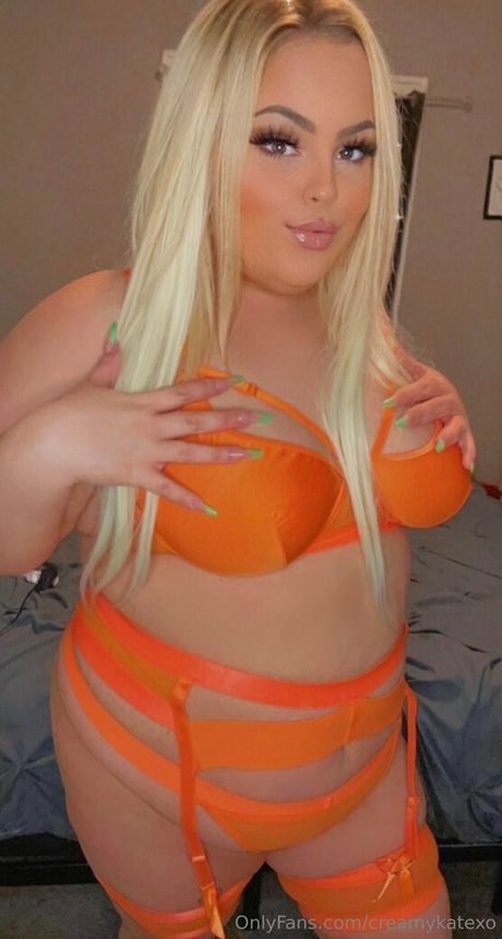 creamykatexo hot pornstar img