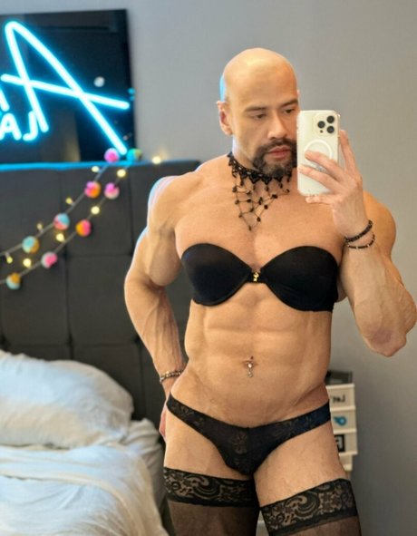 aleolatinoxxx model photo