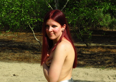 small waifu pretty actress archive