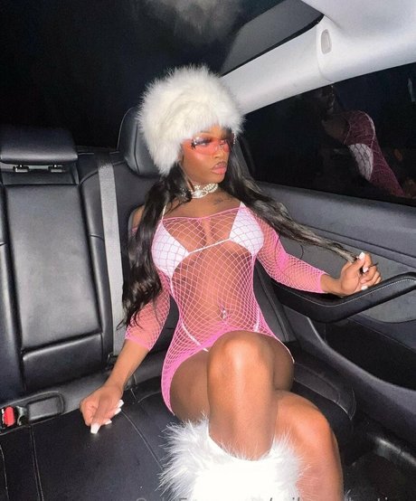 chatting onlyfans pretty gallery