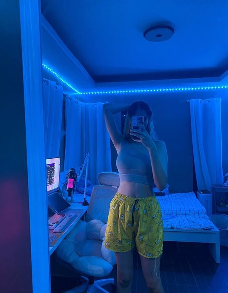 ebony shower onlyfans nude images