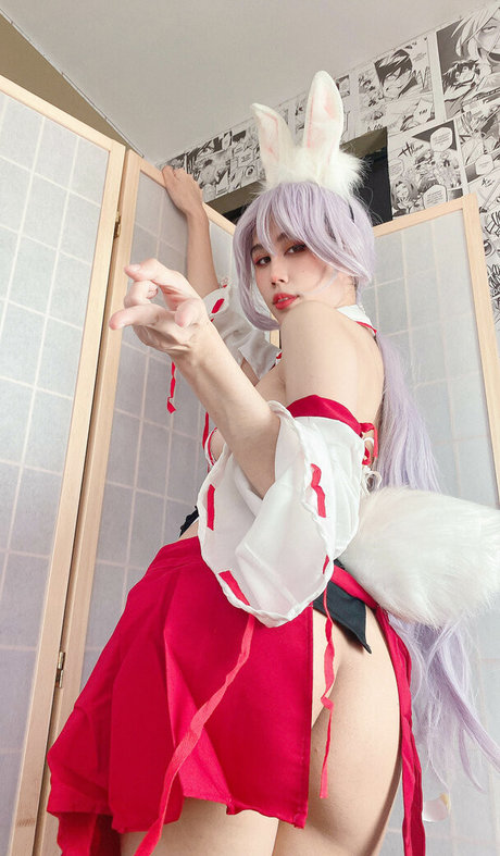 busty mom onlyfans free sexy image