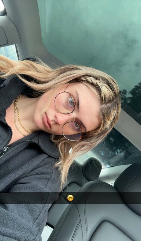 Faith Ordway sexy star image