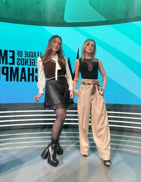 Troubleinc sexy pornstar picture