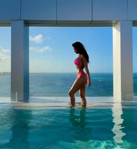 small onlyfans exclusive pictures