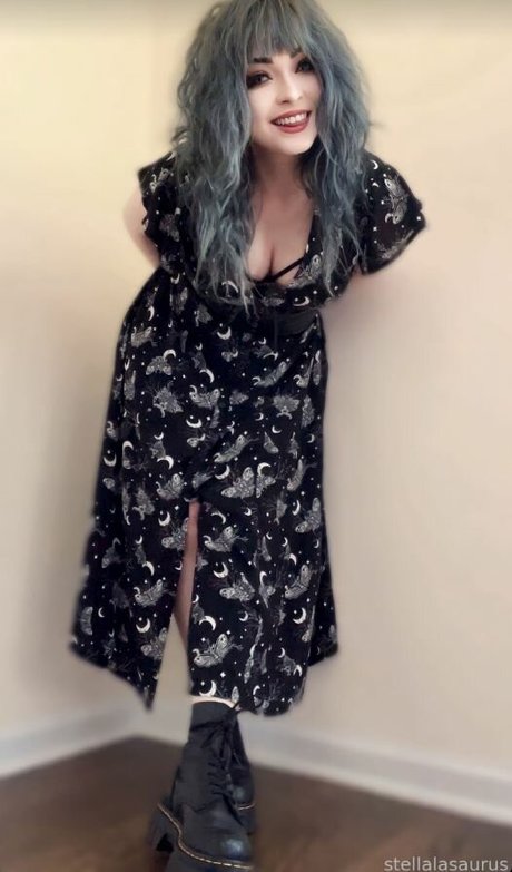 nerdy teen onlyfans nude photos