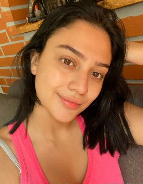 karina fernandez model top pics