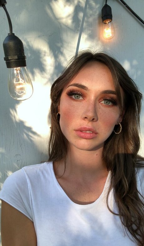 sydneylouisewilliams model exclusive pictures