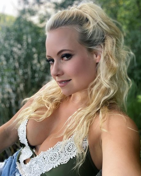 curvy solo onlyfans hot sex pics