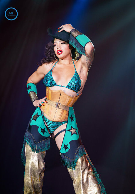 divinedeveraux model top archive