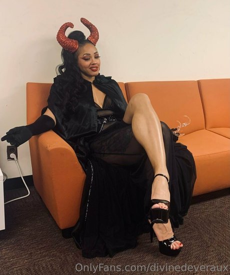 divinedeveraux best pornstar img