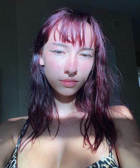 sonyapaints model adult galleries