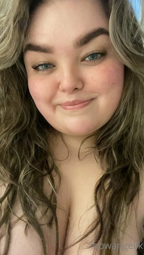 petite slut onlyfans exclusive images