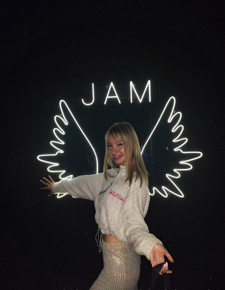 dripping wet pussy onlyfans best img