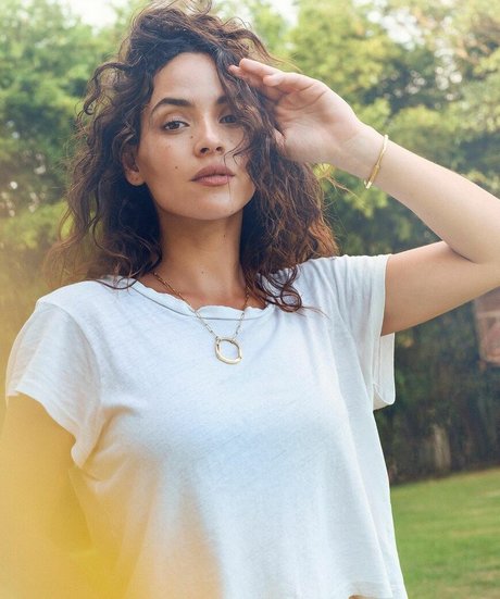 Adria Arjona star adult pic