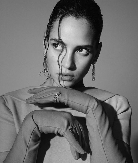 Adria Arjona perfect model image