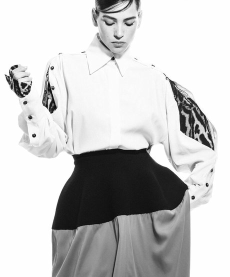 Adria Arjona nude actress gallery