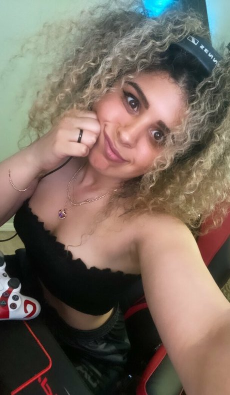 JustYeliz Best Profile Photo