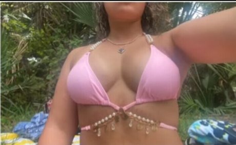 JustYeliz hot pornstar picture