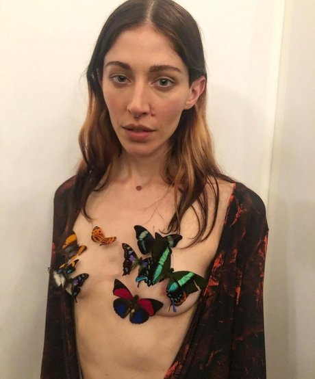 blowjob brunette onlyfans beautiful nude image