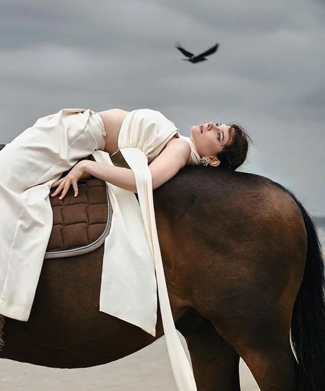 white pussy onlyfans top img