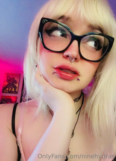 Ninehydras pornstar beautiful archive