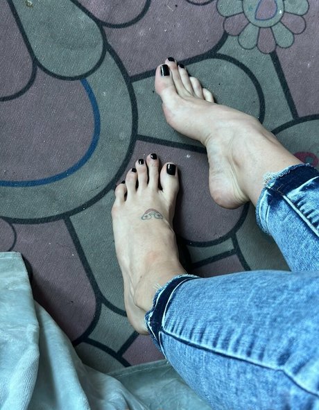 lesbian feet onlyfans beautiful porn picture