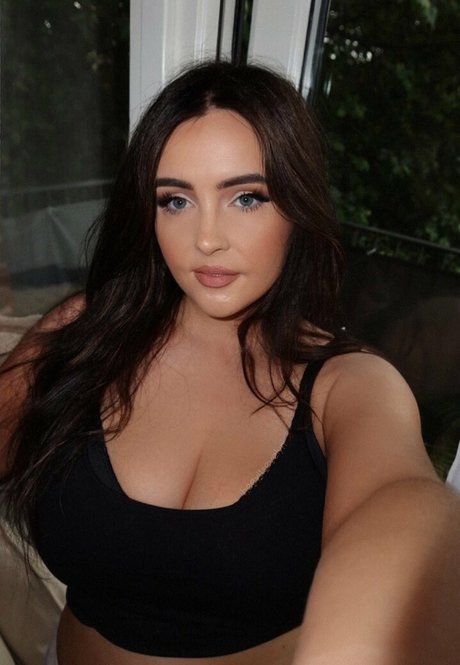 Evelynwhite star erotic picture