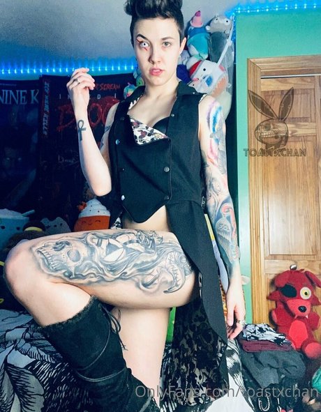 toastxchan naked actress img