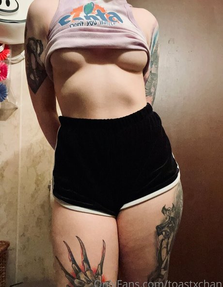 toastxchan model porn photo