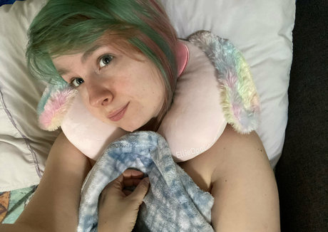 ellieopalfree star best photo